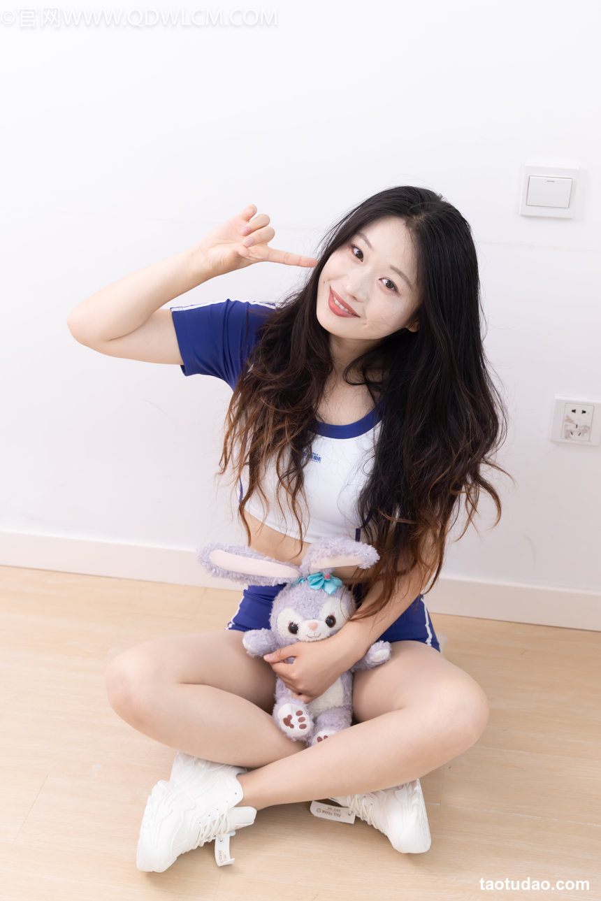 物恋传媒 No.2496 小紫-体操服、运动鞋、薄肉丝 [150P1V-3.28GB]