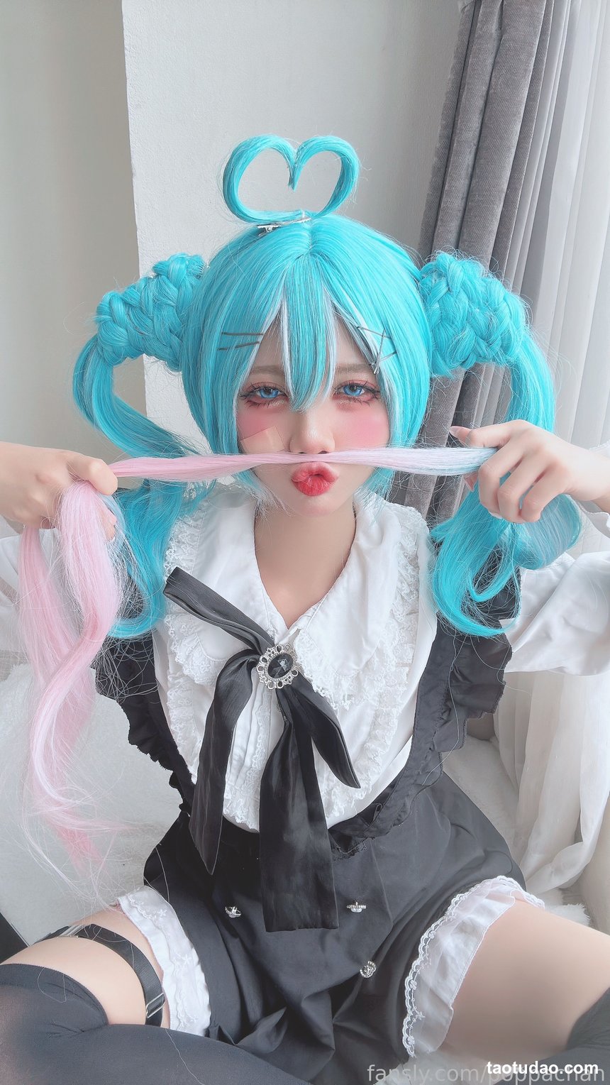 PoppaChan – Hatsune Miku [22P-40M]