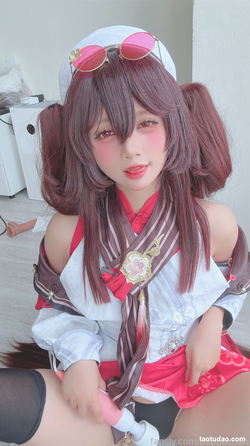 PoppaChan -  Hu Tao [30P-33M]