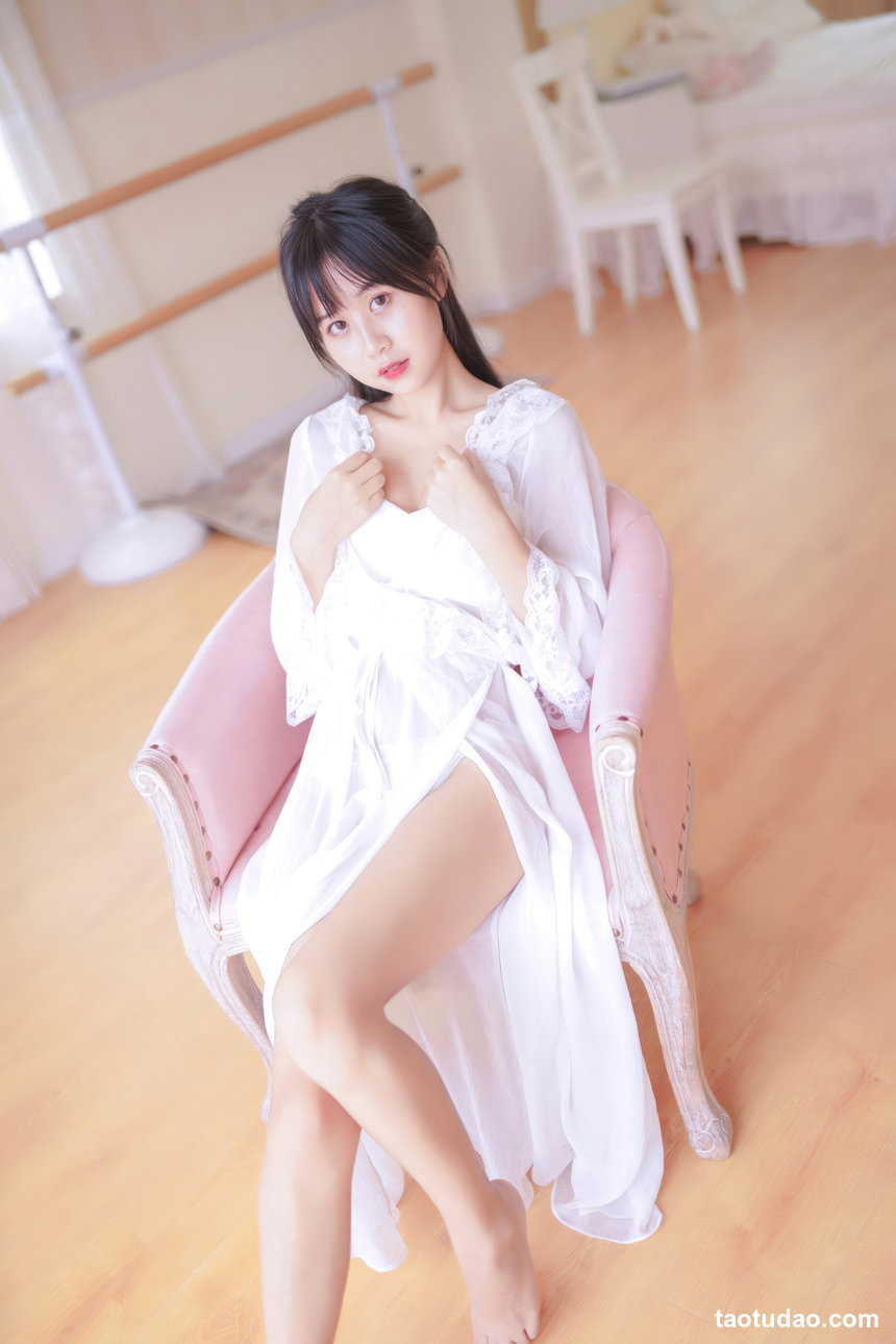 萌芽儿o0 – 白茶清欢 [22P-145.5M]