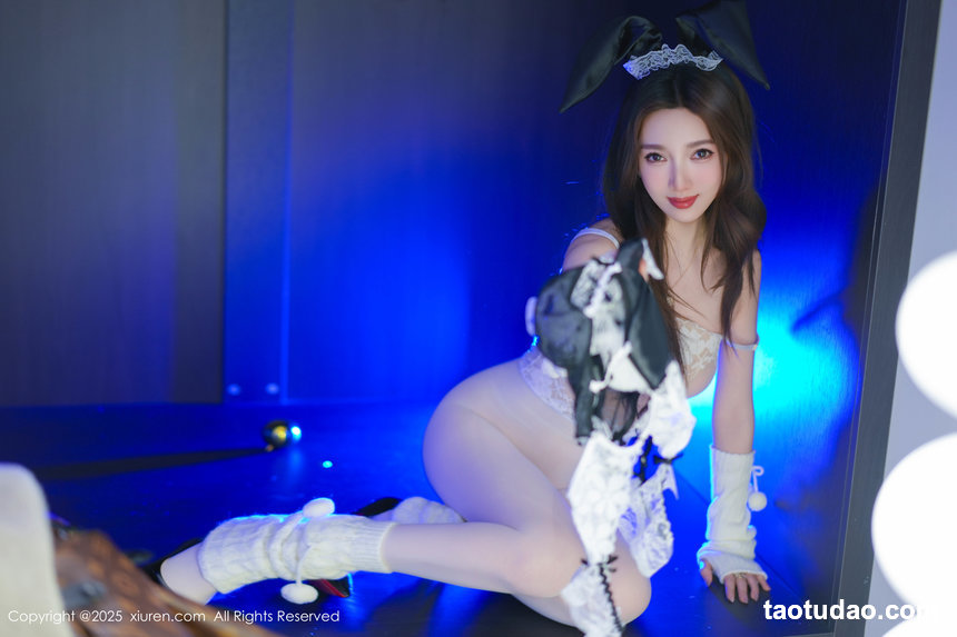 [XiuRen秀人网] 2025.12.24 No.11152 Twins-桃桃 [77+1P]