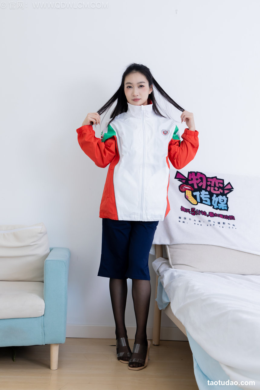 物恋传媒 No.2525 小影-高跟凉鞋、薄黑丝、裸足 [168P1V-3.73GB]