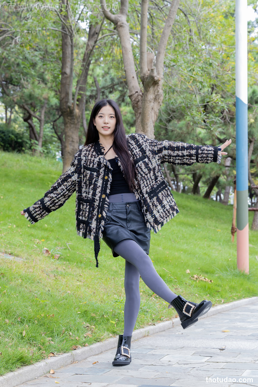 物恋传媒 No.2549 茯苓-短靴、厚灰丝 [250P1V-6.29GB]