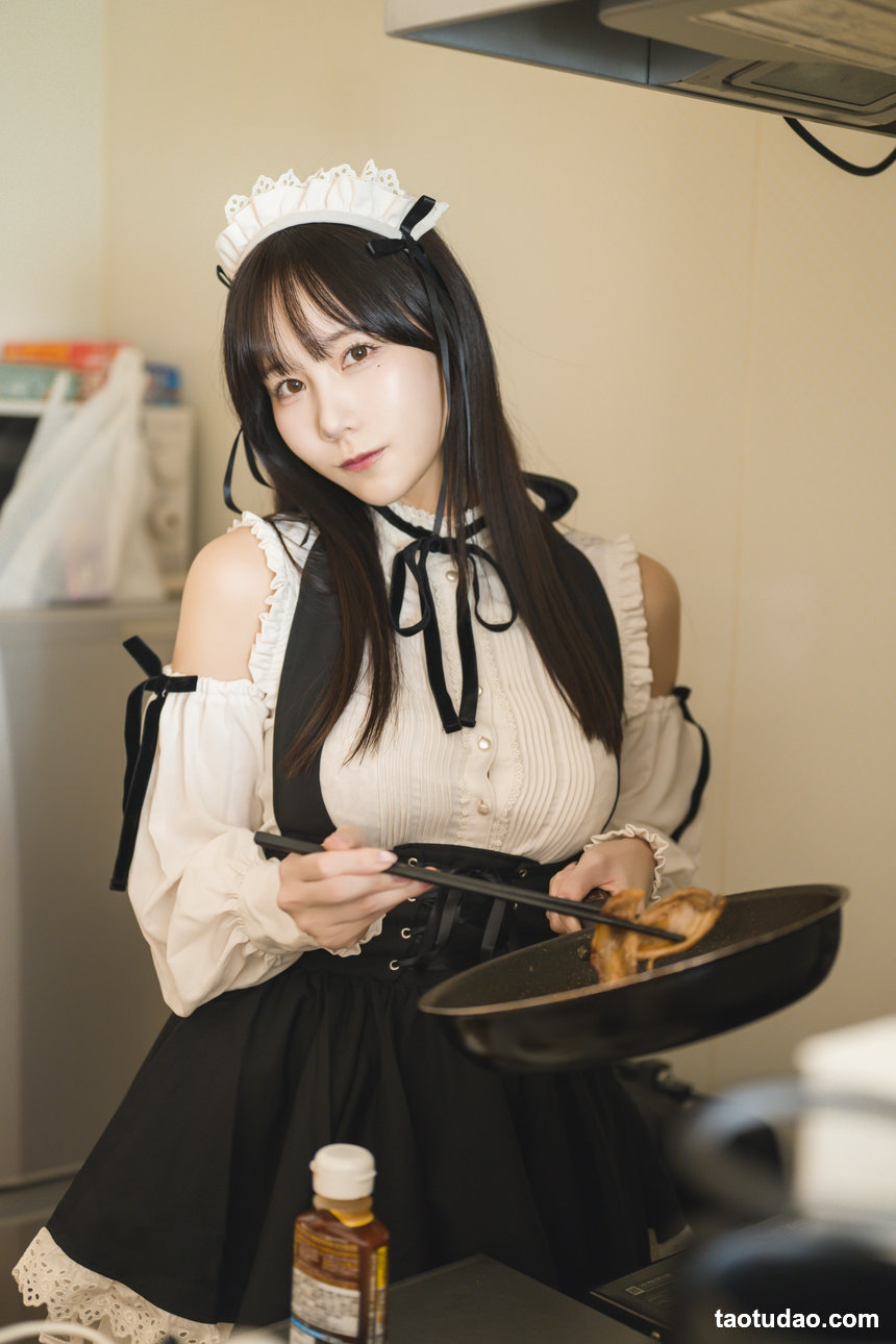 けん研(けんけん) –  DL写真集 推し型メイドロイドとしたいこと [138P-823MB]