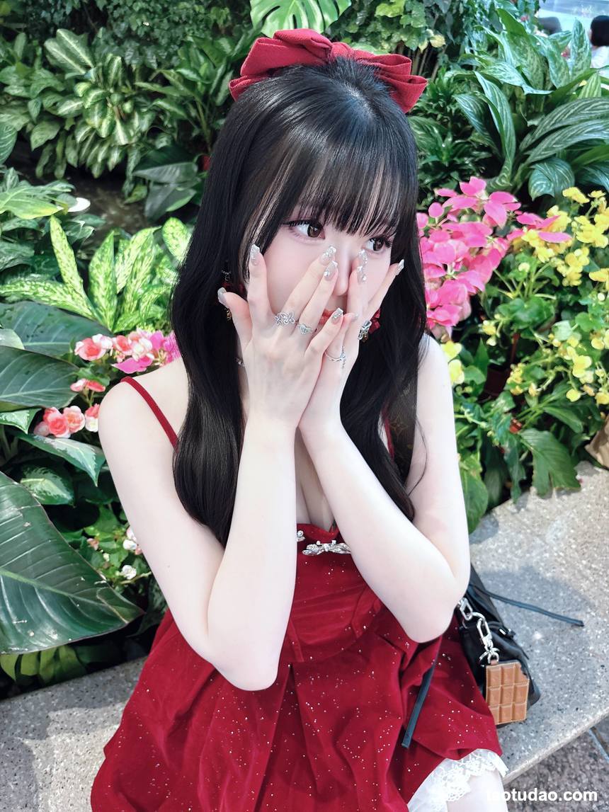 霜月shimo – 2025 Present 01[23P-36M]