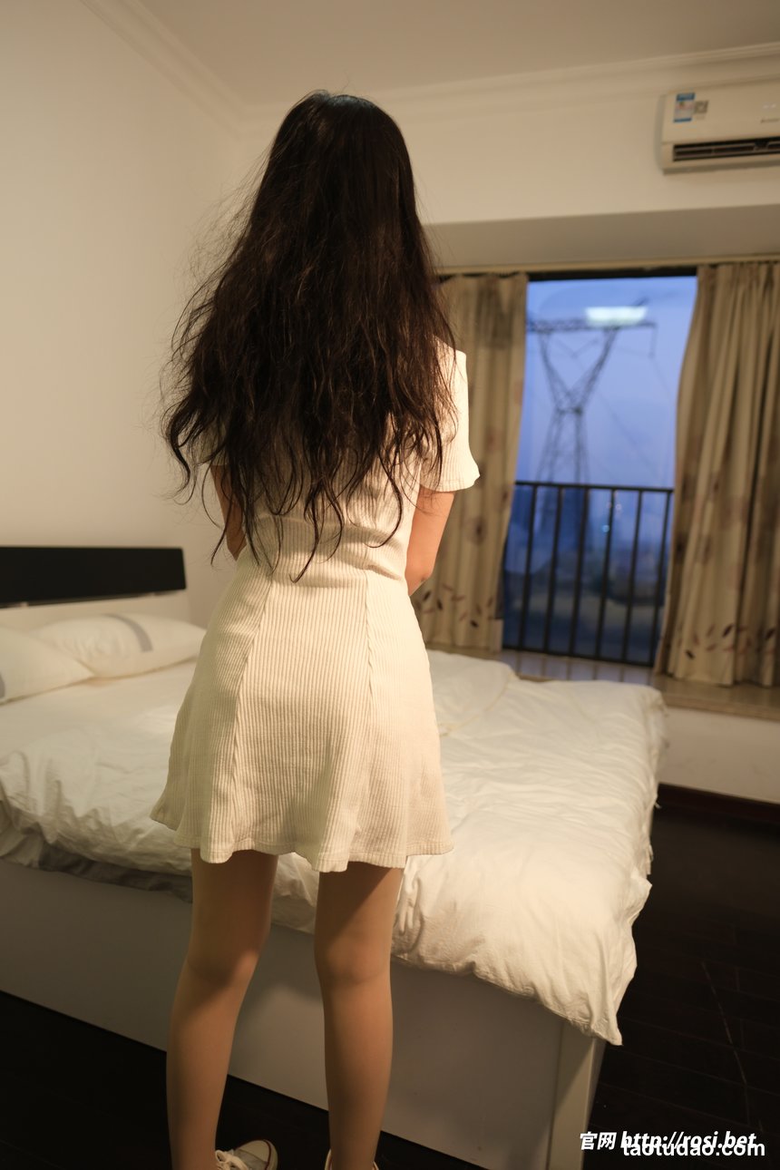 [ROSI写真]2025.12.14 NO.5123[96+1P／241MB]