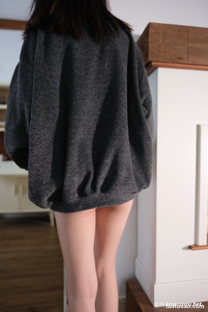 [ROSI写真]2025.12.16 NO.5125[99+1P／244MB]