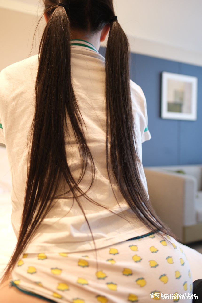 [ROSI写真]2025.12.17 NO.5126[69+1P／159MB]