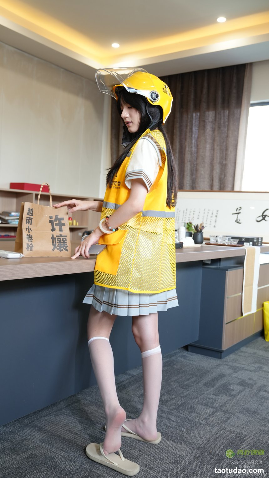 青柠映画 022 – 阿慌 JK外卖员 [114P2V-2.80GB]