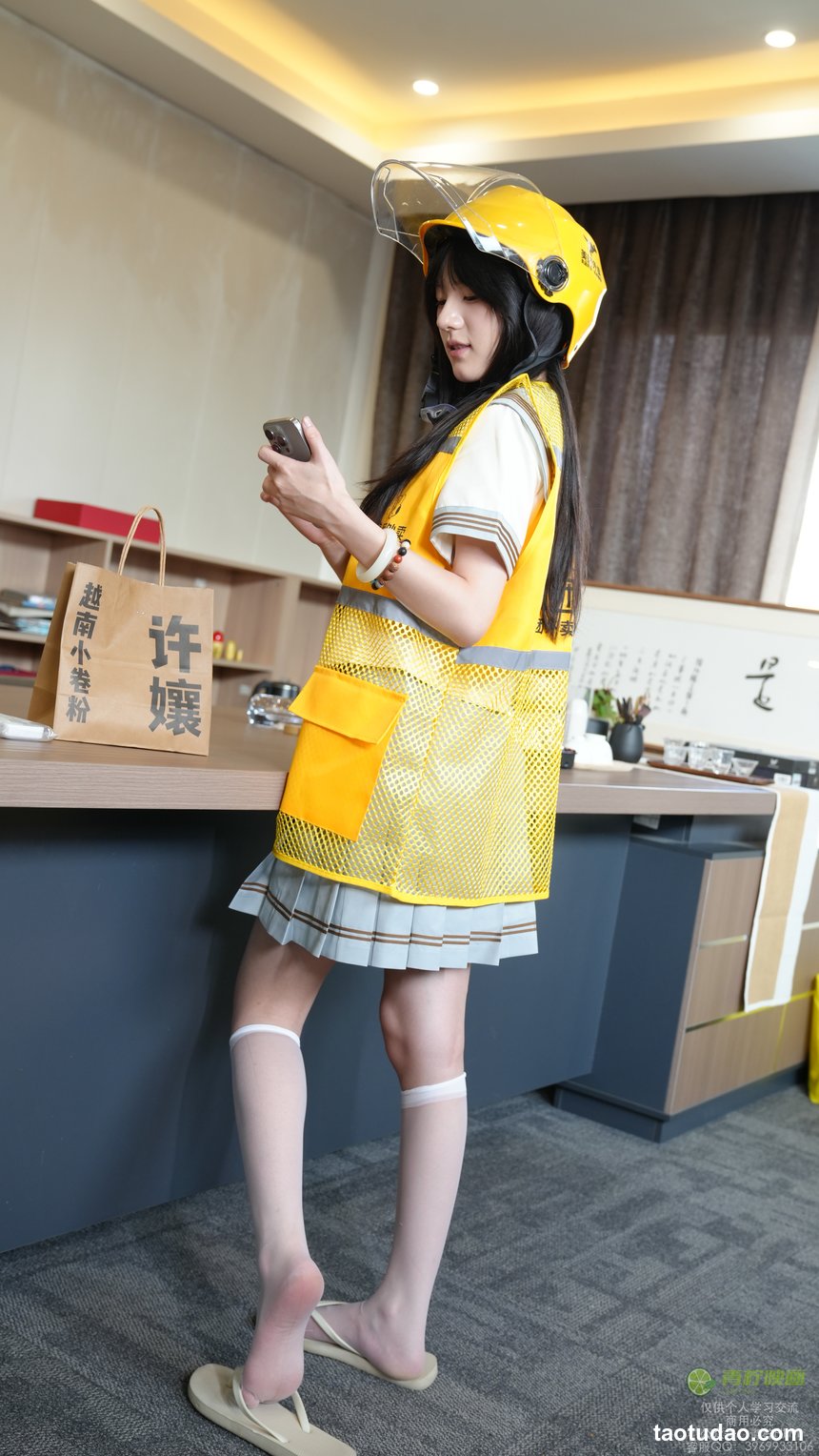 青柠映画 022 – 阿慌 JK外卖员 [114P2V-2.80GB]