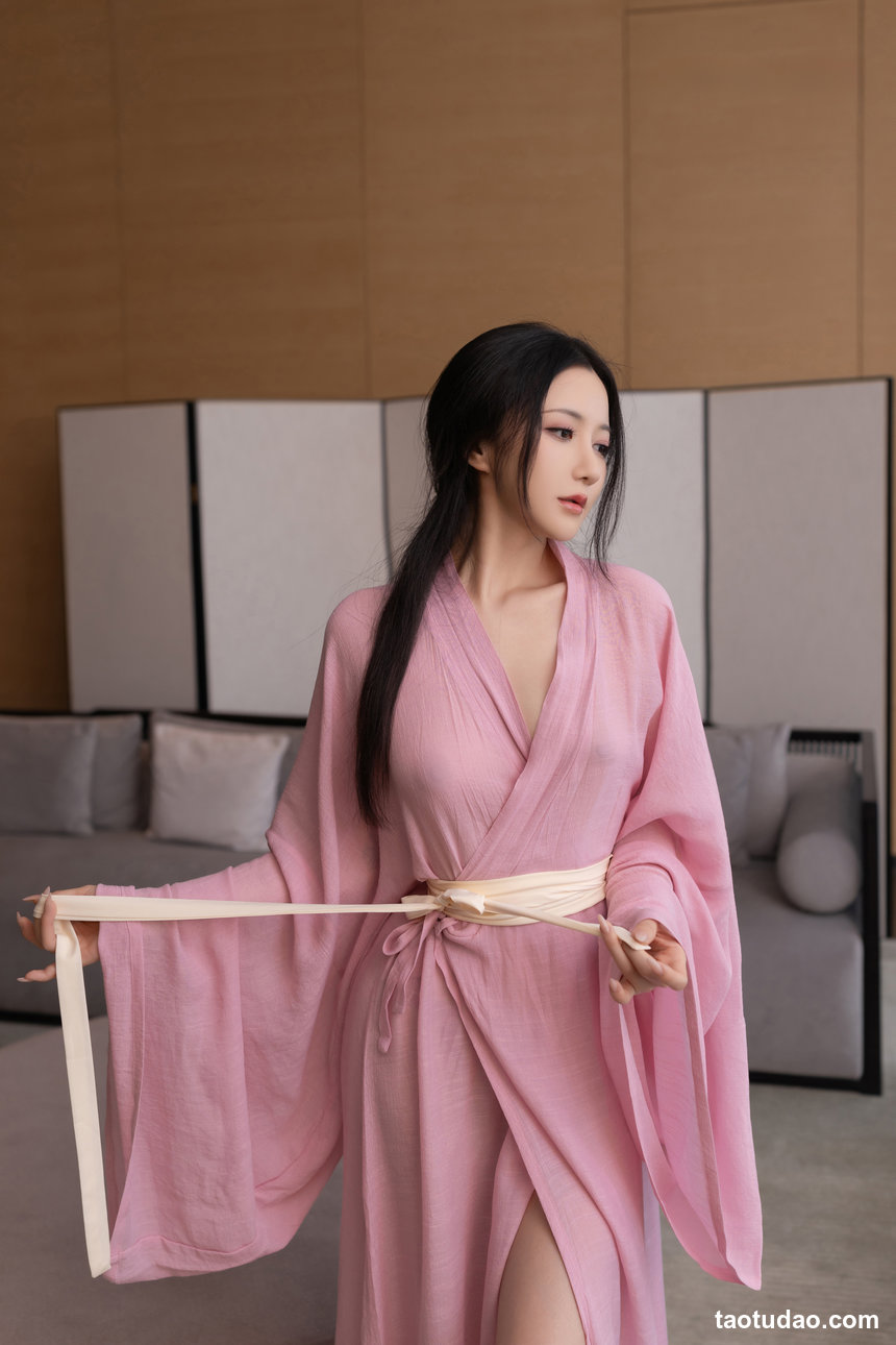 鱼子酱《月影纱 》原版写真 [120P-1.29G]