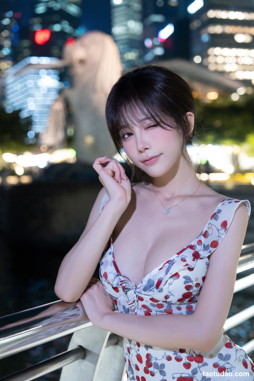 水淼Aqua – Patreon 新加坡夜拍留恋[12P-17.9M]
