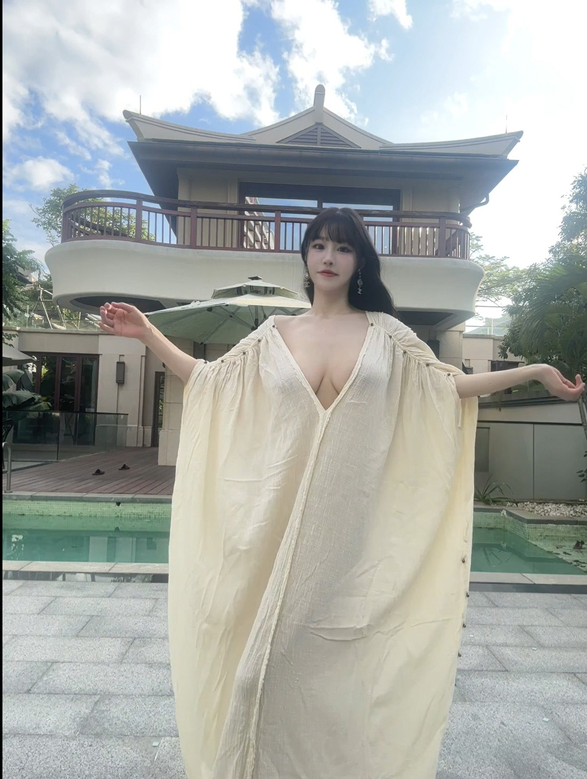 朱可儿 三亚泳池白袍子 拍摄花絮 [91P+1V-2.66G]