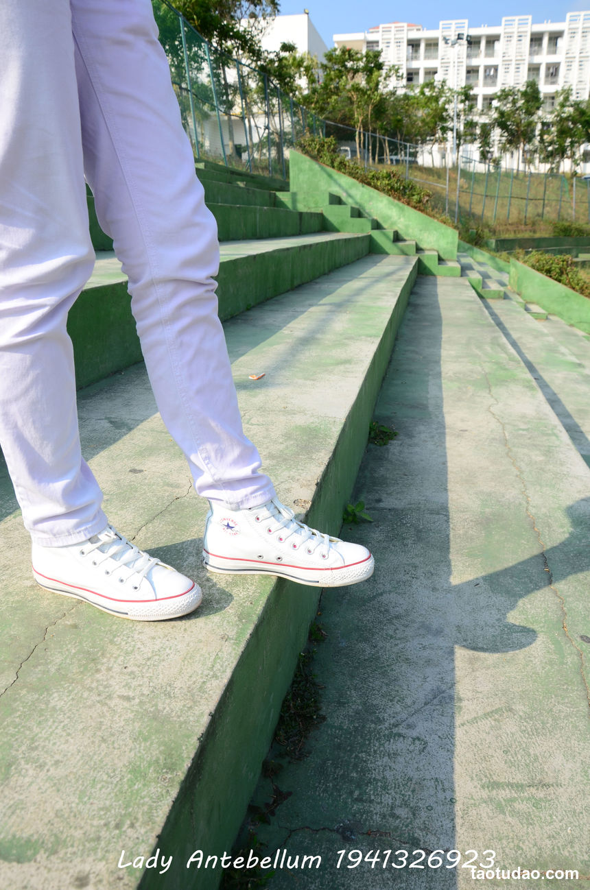 [战前女神] 恋足美腿棉袜女神级摄影套图 002 [150P-263MB]