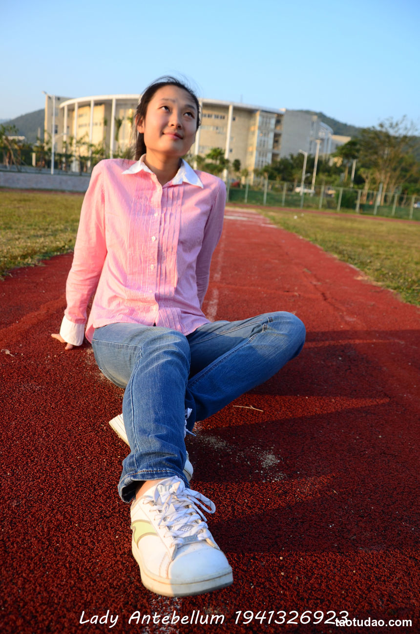 [战前女神] 恋足美腿棉袜女神级摄影套图 003 [157P-329MB]