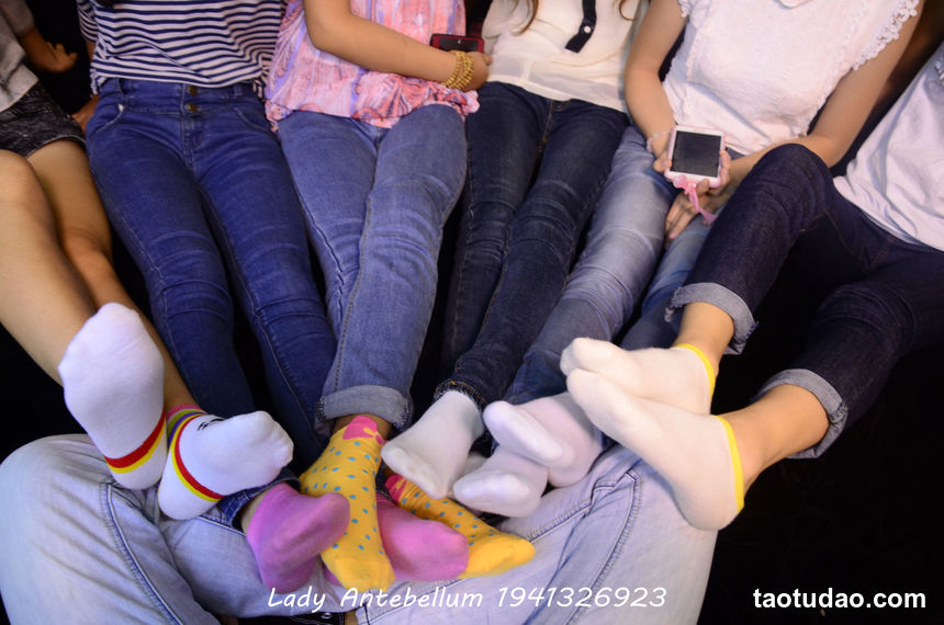 [战前女神] 恋足美腿棉袜女神级摄影套图 004 [314P-365MB]