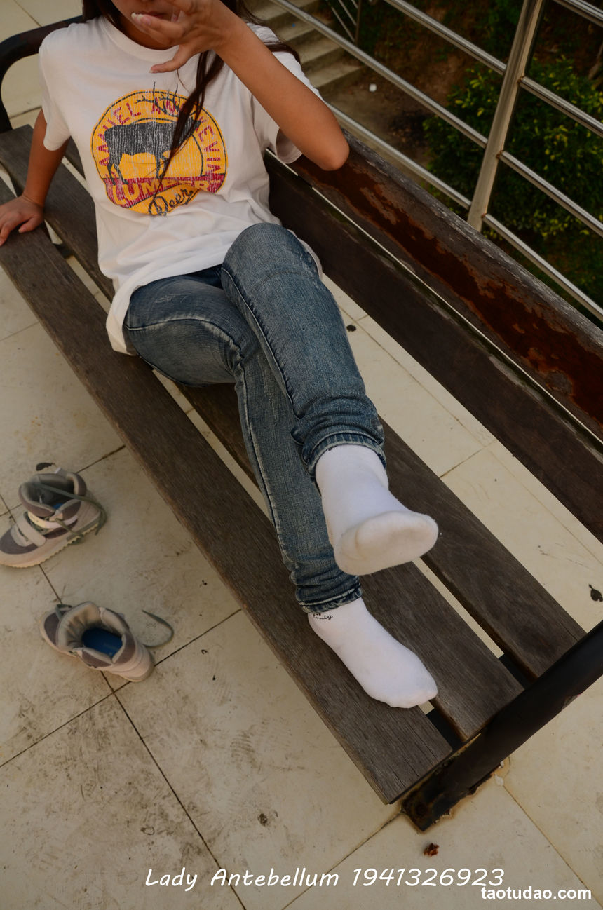 [战前女神] 恋足美腿棉袜女神级摄影套图 008 [207P-330MB]