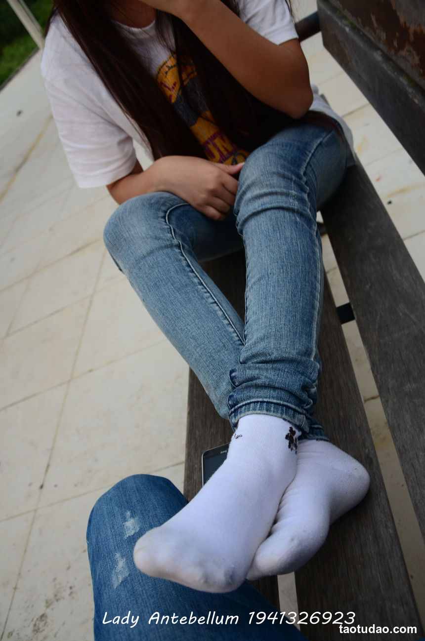 [战前女神] 恋足美腿棉袜女神级摄影套图 008 [207P-330MB]