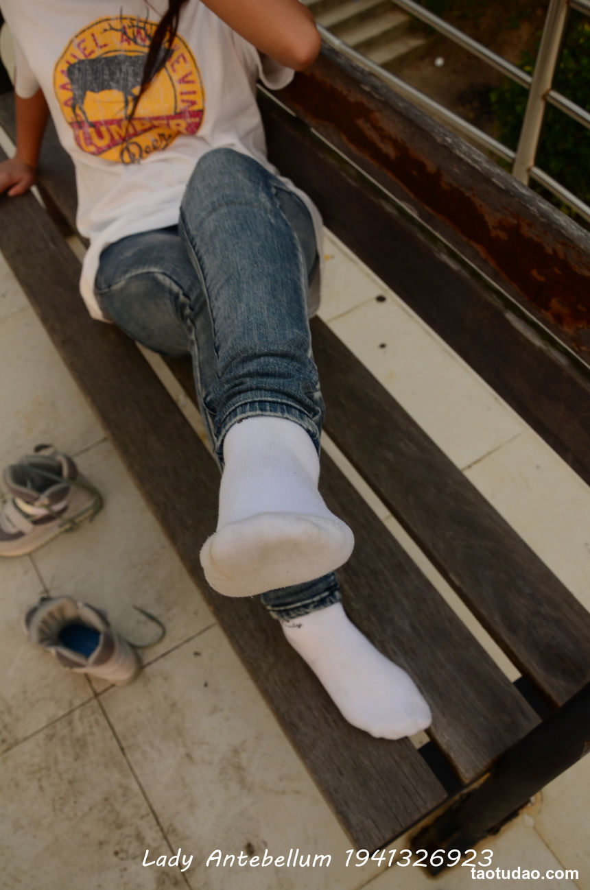 [战前女神] 恋足美腿棉袜女神级摄影套图 008 [207P-330MB]