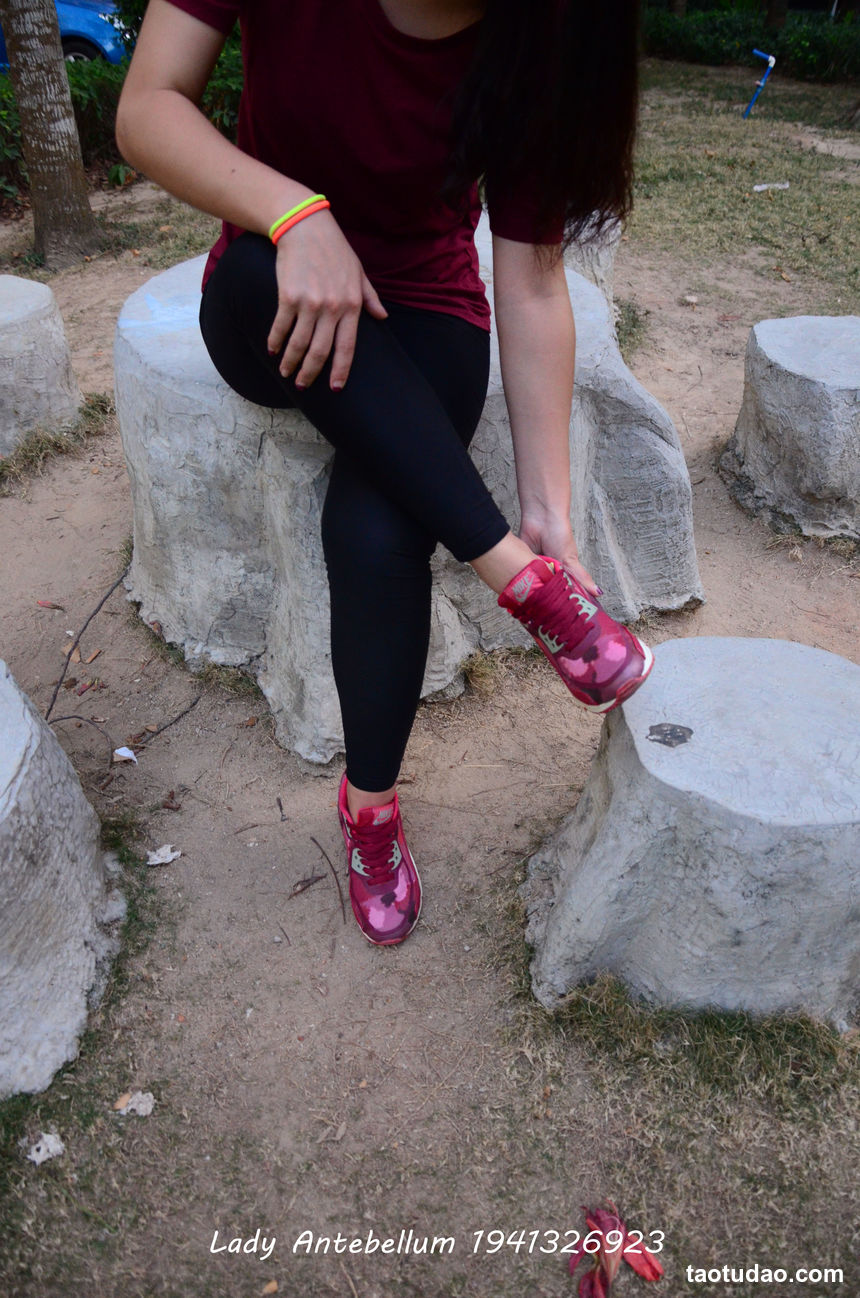 [战前女神] 恋足美腿棉袜女神级摄影套图 020 [38P-87MB]