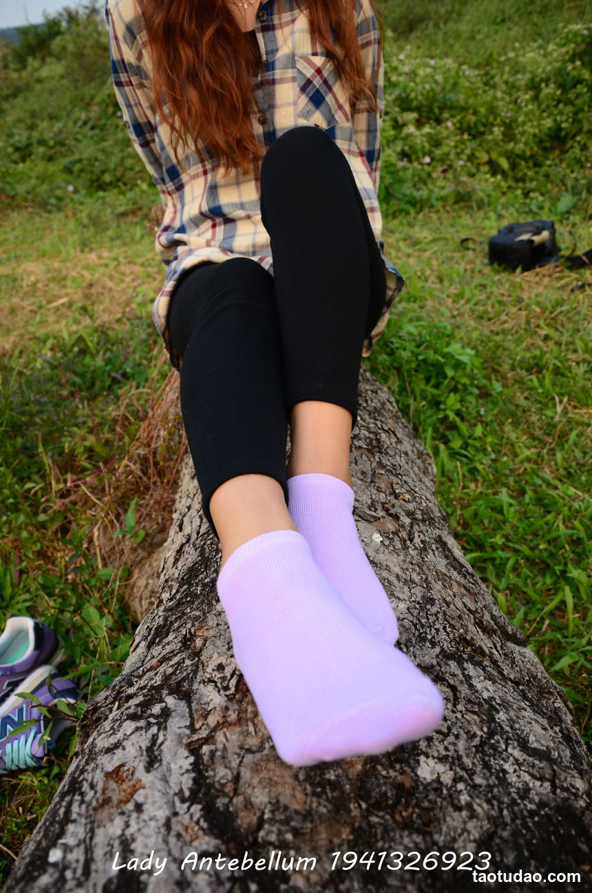 [战前女神] 恋足美腿棉袜女神级摄影套图 021 [159P-259MB]