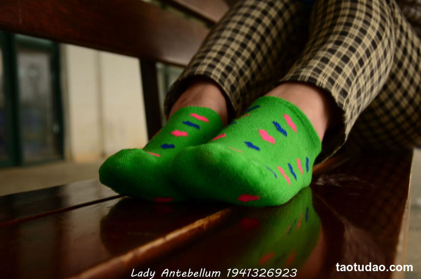 [战前女神] 恋足美腿棉袜女神级摄影套图 030 [117P-257MB]