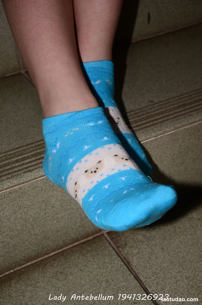 [战前女神] 恋足美腿棉袜女神级摄影套图 031 [70P-136MB]