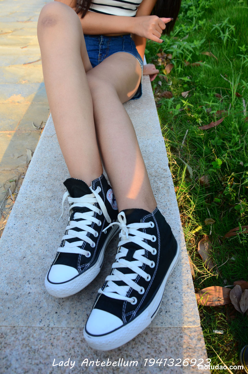 [战前女神] 恋足美腿棉袜女神级摄影套图 032 [119P-220MB]