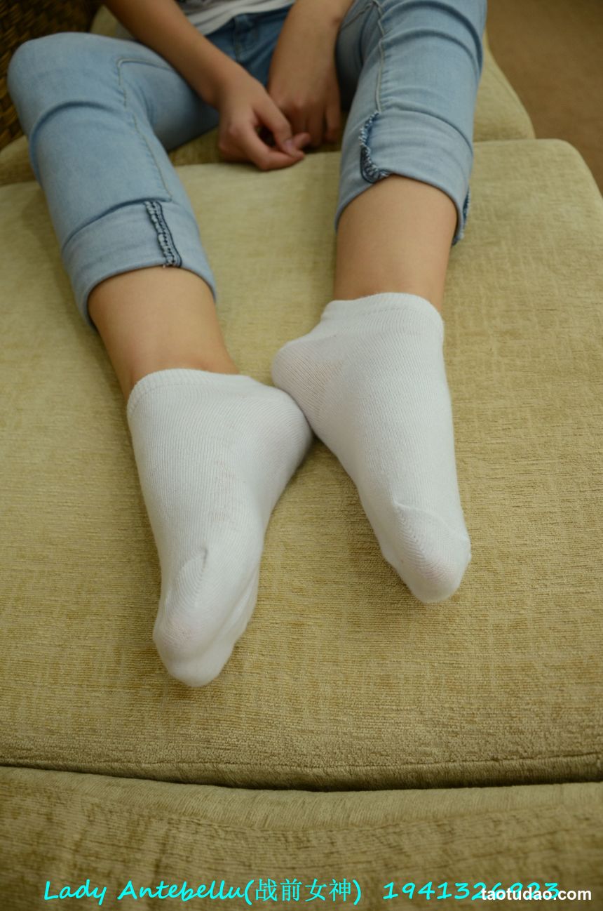 [战前女神] 恋足美腿棉袜女神级摄影套图 049 [283P-327MB]