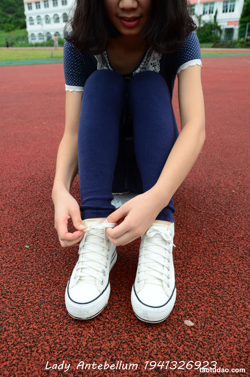 [战前女神] 恋足美腿棉袜女神级摄影套图 050 [117P-274MB]