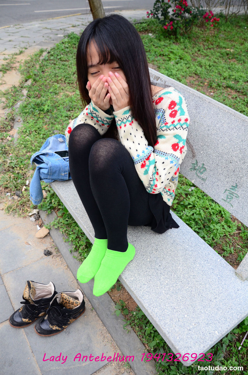 [战前女神] 恋足美腿棉袜女神级摄影套图 074 [89P-183MB]