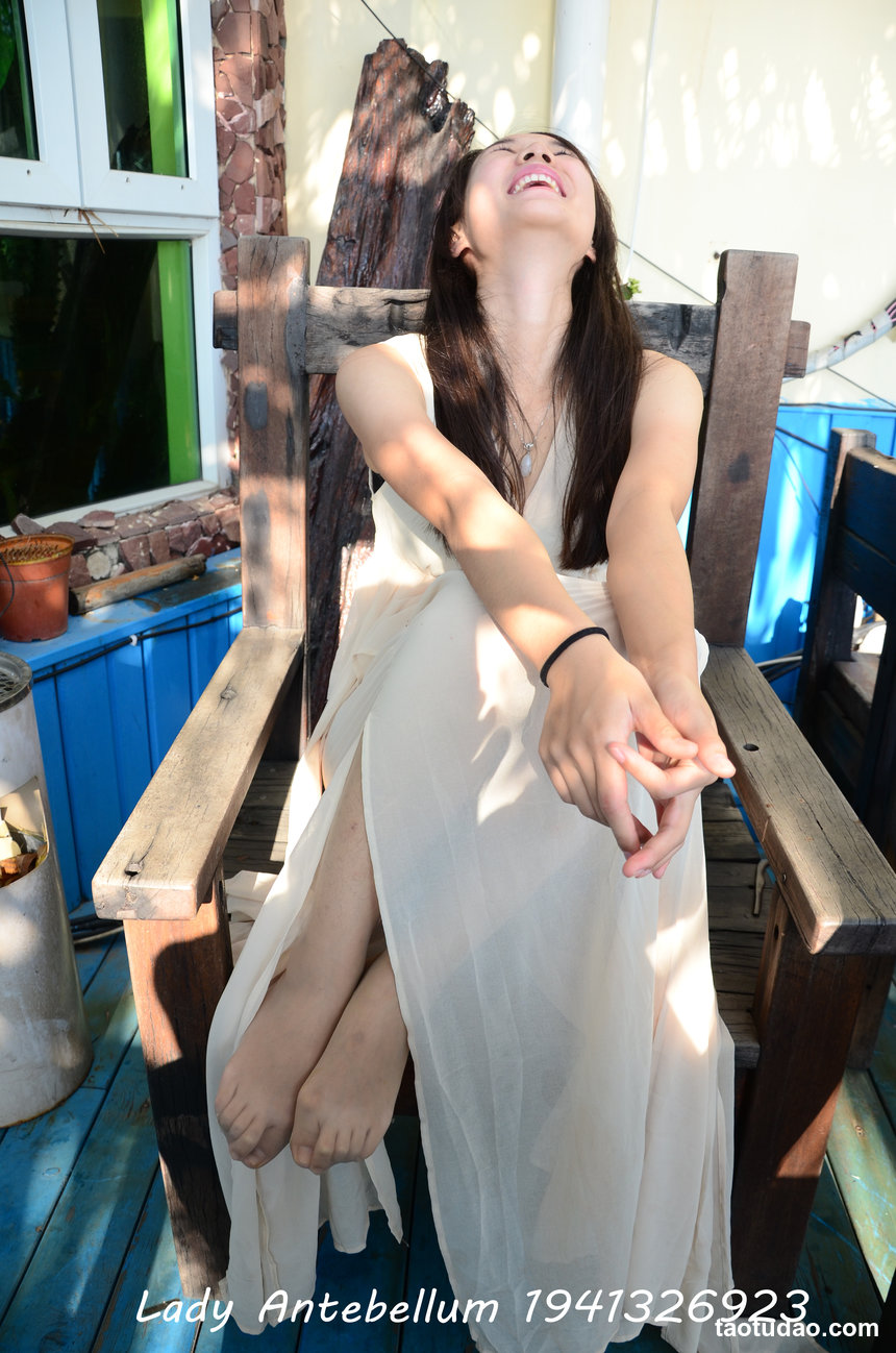 [战前女神] 恋足美腿棉袜女神级摄影套图 082 [172P-415MB]