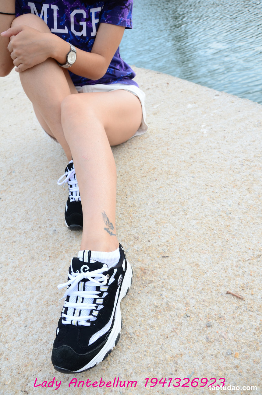 [战前女神] 恋足美腿棉袜女神级摄影套图 091 [79P-201MB]