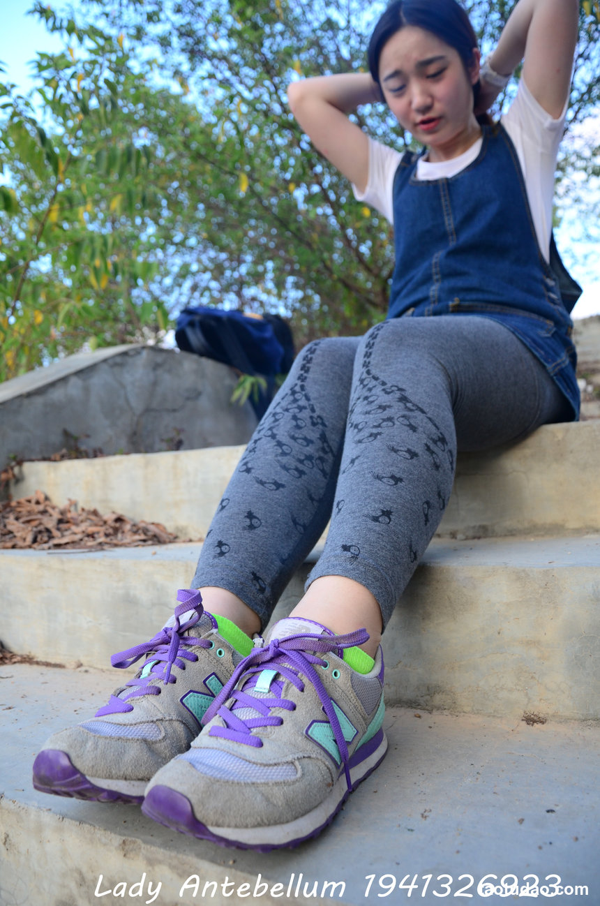 [战前女神] 恋足美腿棉袜女神级摄影套图 094 [104P-242MB]