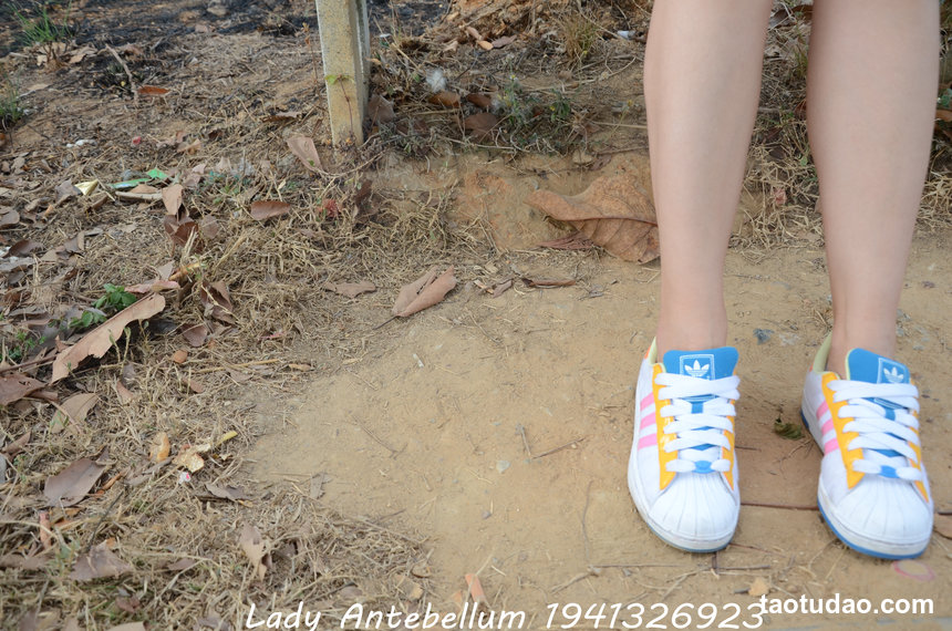 [战前女神] 恋足美腿棉袜女神级摄影套图 097 [120P-301MB]