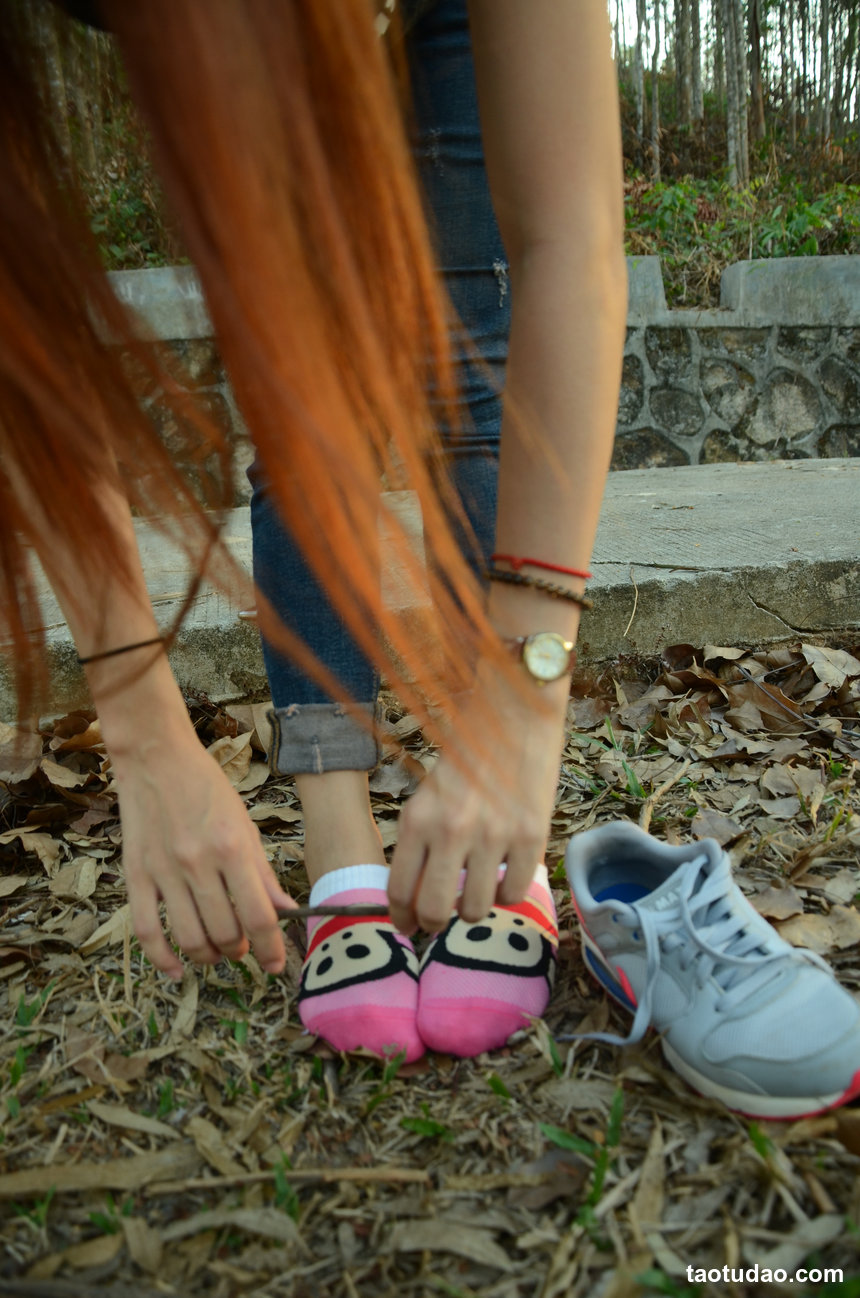 [战前女神] 恋足美腿棉袜女神级摄影套图 107 [137P+409M]