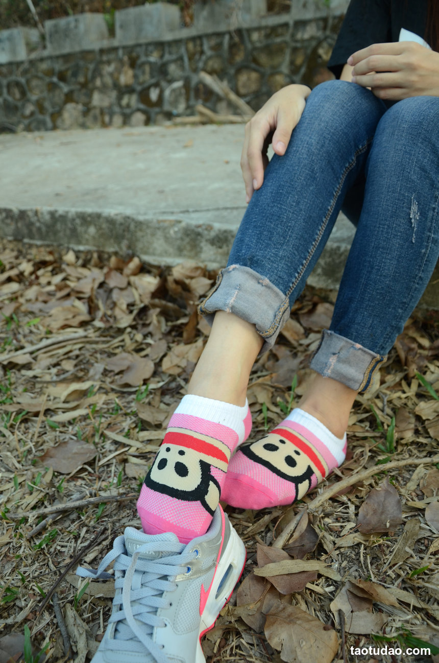 [战前女神] 恋足美腿棉袜女神级摄影套图 107 [137P+409M]