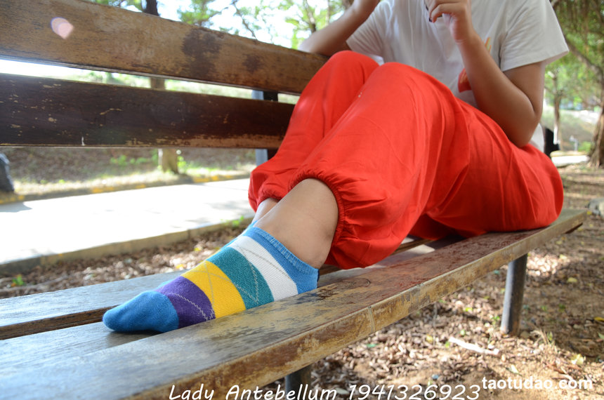 [战前女神] 恋足美腿棉袜女神级摄影套图 117 [92P+190M]