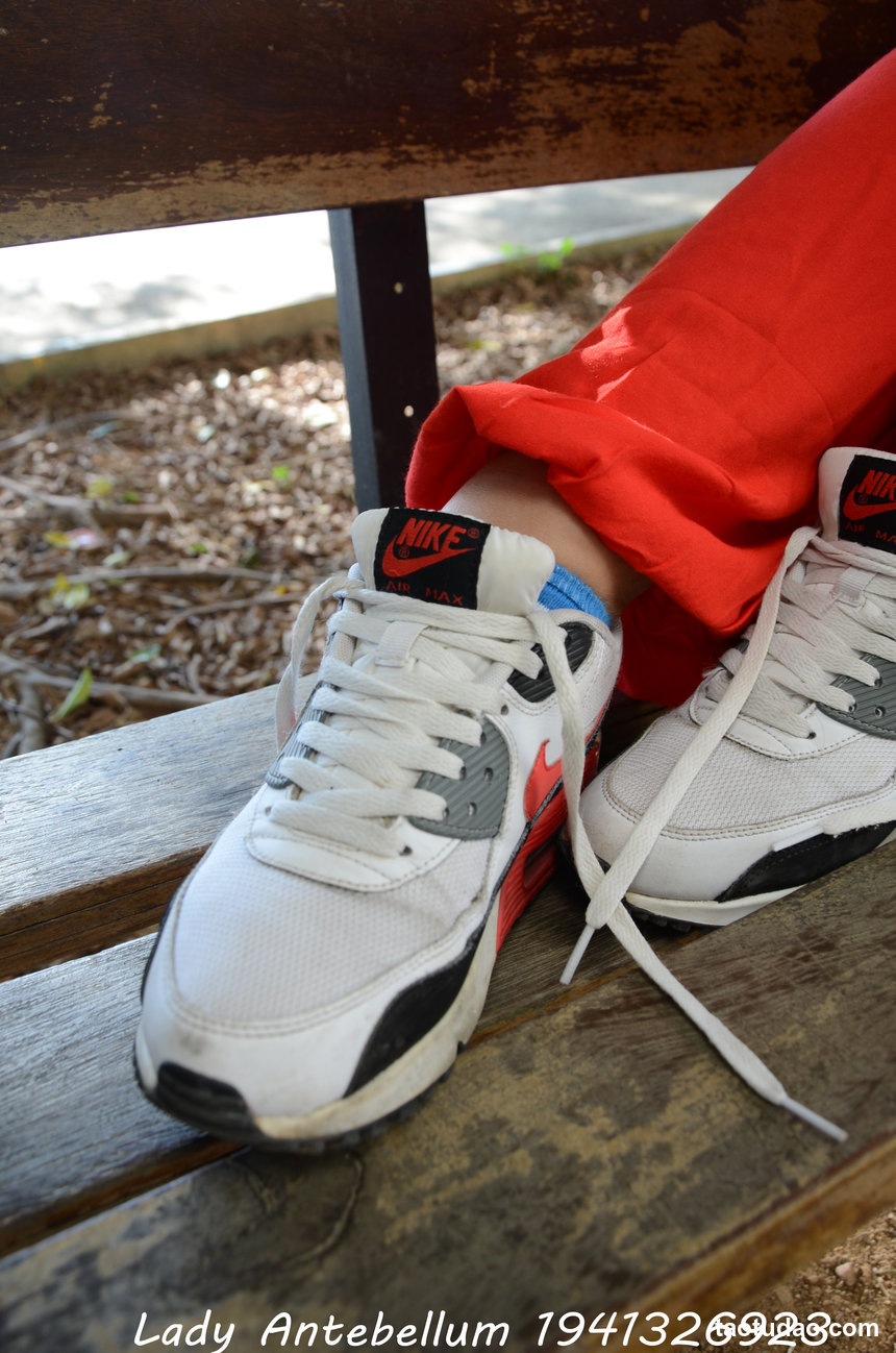 [战前女神] 恋足美腿棉袜女神级摄影套图 117 [92P+190M]