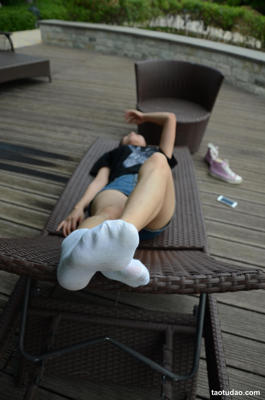 [战前女神] 恋足美腿棉袜女神级摄影套图 120 [160P+192M]