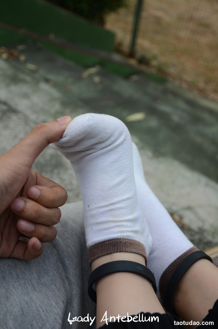 [战前女神] 恋足美腿棉袜女神级摄影套图 125 [89P+187M]