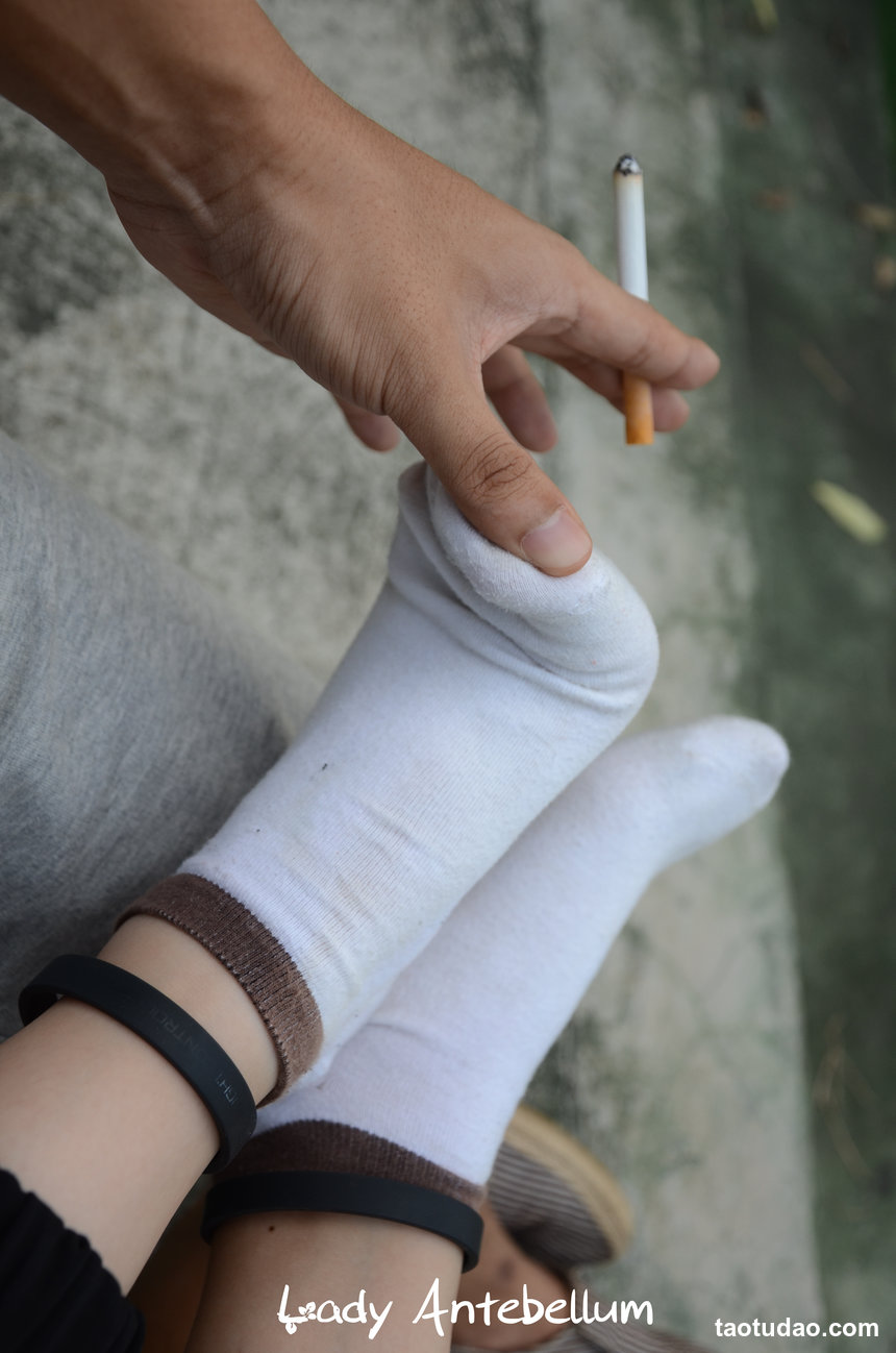 [战前女神] 恋足美腿棉袜女神级摄影套图 125 [89P+187M]