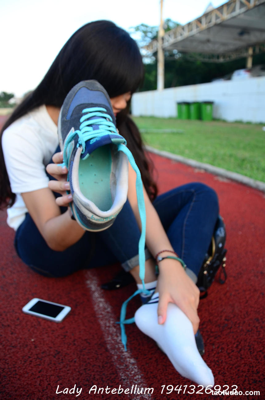 [战前女神] 恋足美腿棉袜女神级摄影套图 127 [99P+167M]