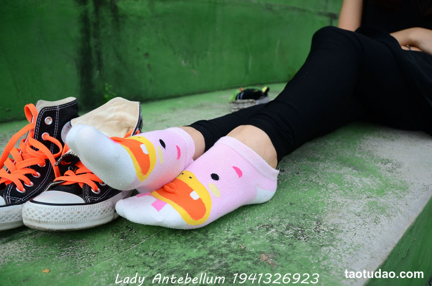 [战前女神] 恋足美腿棉袜女神级摄影套图 128 [112P+119M]