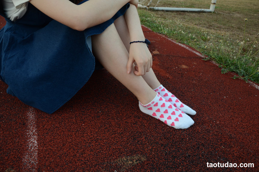 [战前女神] 恋足美腿棉袜女神级摄影套图 138 [115P+274M]