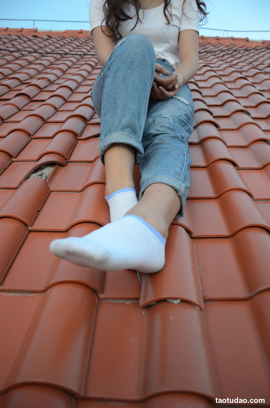 [战前女神] 恋足美腿棉袜女神级摄影套图 141 [103P+187M]