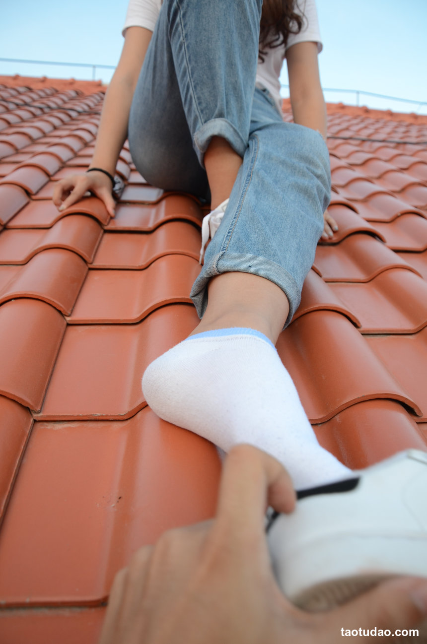 [战前女神] 恋足美腿棉袜女神级摄影套图 141 [103P+187M]