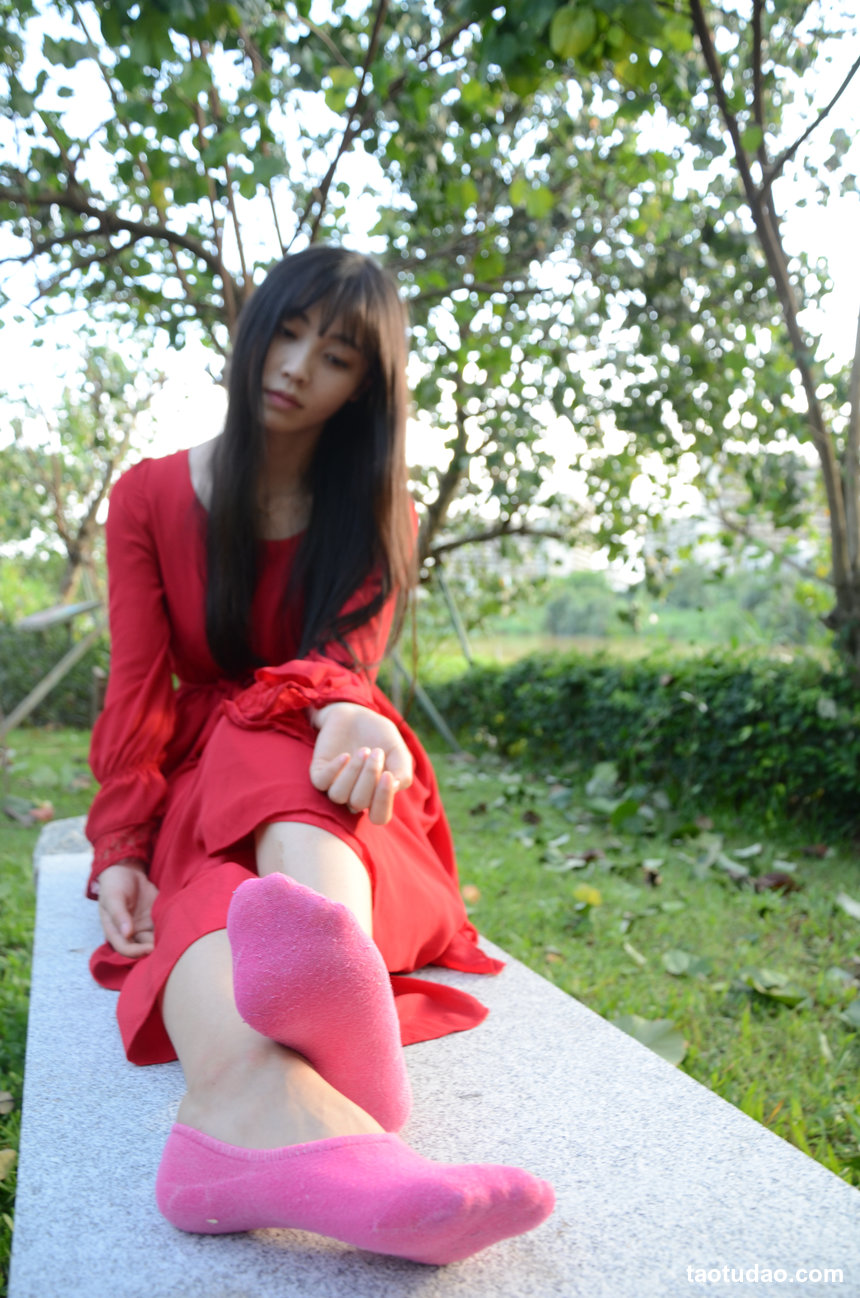 [战前女神] 恋足美腿棉袜女神级摄影套图 143 [345P+918M]