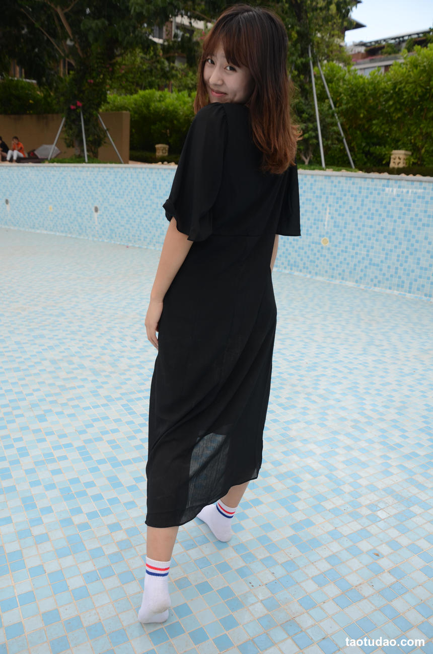 [战前女神] 恋足美腿棉袜女神级摄影套图 2015.06.07特辑1 [126P+138M]