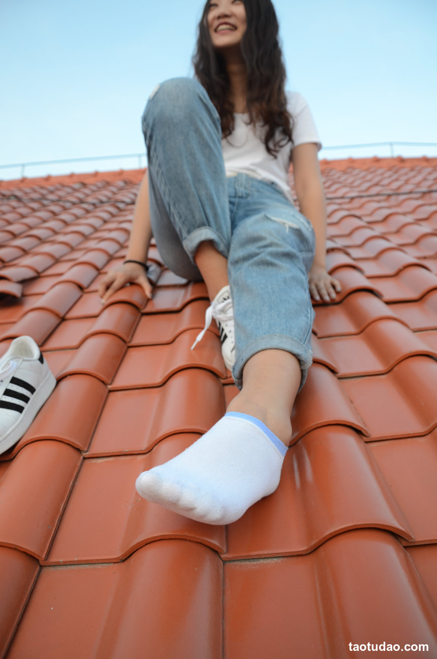 [战前女神] 恋足美腿棉袜女神级摄影套图 2015.06.11特辑 [102P+187M]